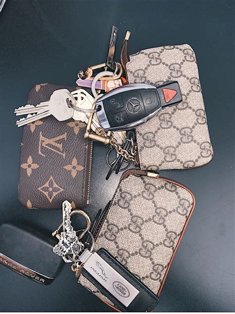 how to spot fake louis vuitton keychain wallet|louis vuiton keychain replica.